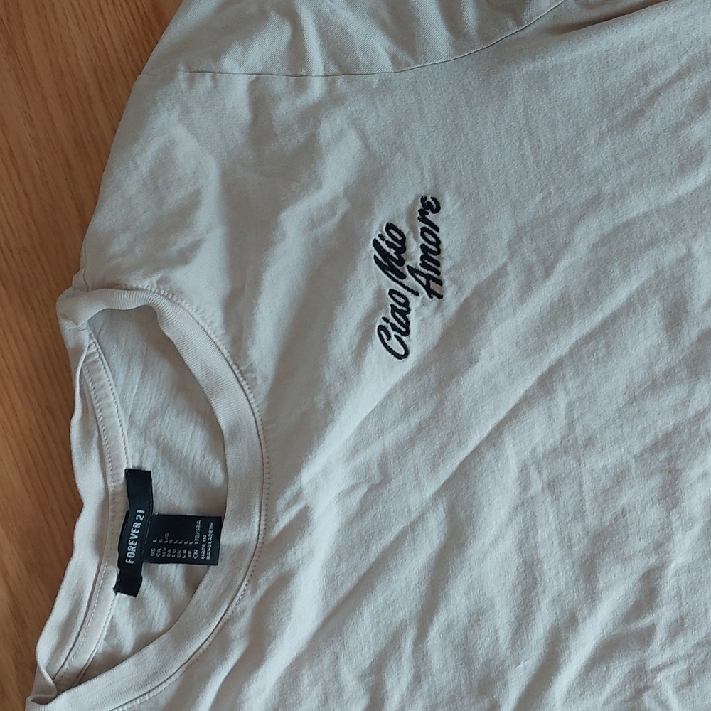 Forever 21 tee - Picture 2 of 4